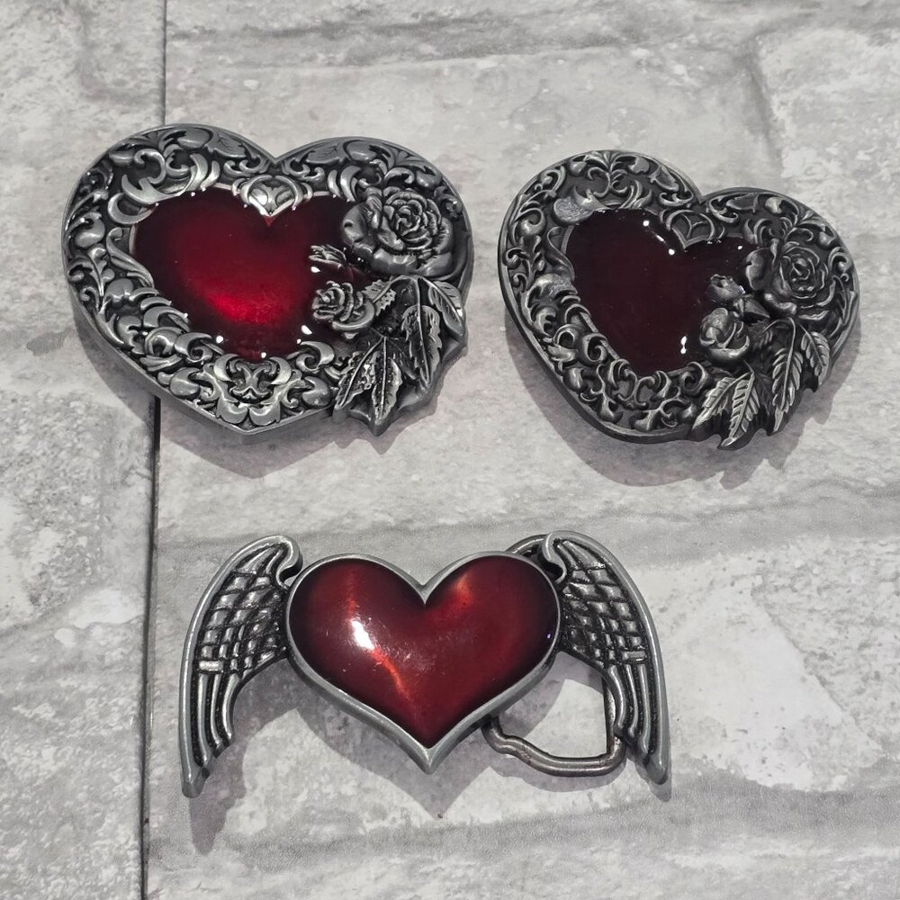 Lot of 3 NOS Women Belt Buckles Hearts Pewter Flowersโ Red Silver Gray
